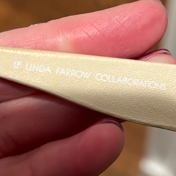 🔥HP🔥LINDA FARROWxTHE ROW. Light tortoise frames+leather wrapped earpieces. - Picture 15 of 15